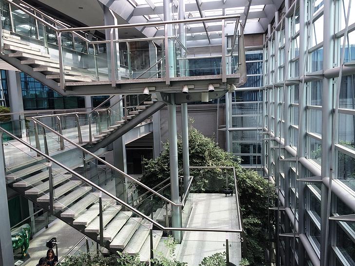 Manutenção-de-Grandes-Estruturas-de-Vidros